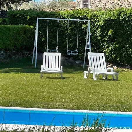 別荘 Spacious House In With Pool And Terrace