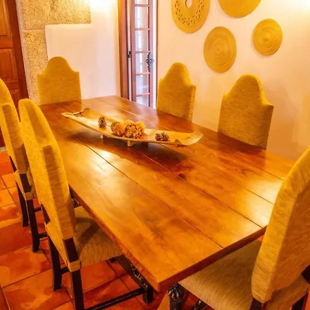 別荘 Spacious House In With Pool And Terrace *