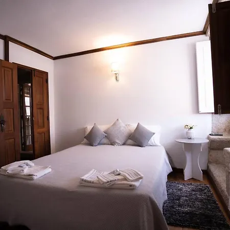 別荘 Spacious House In With Pool And Terrace *