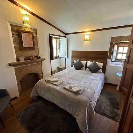 別荘 Spacious House In With Pool And Terrace *